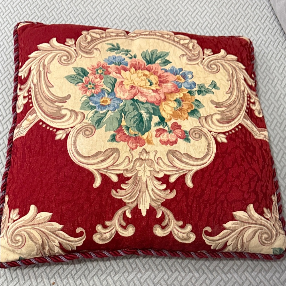 Elegant Beautiful Stunning Throw Pillow Cover Cushion 19”